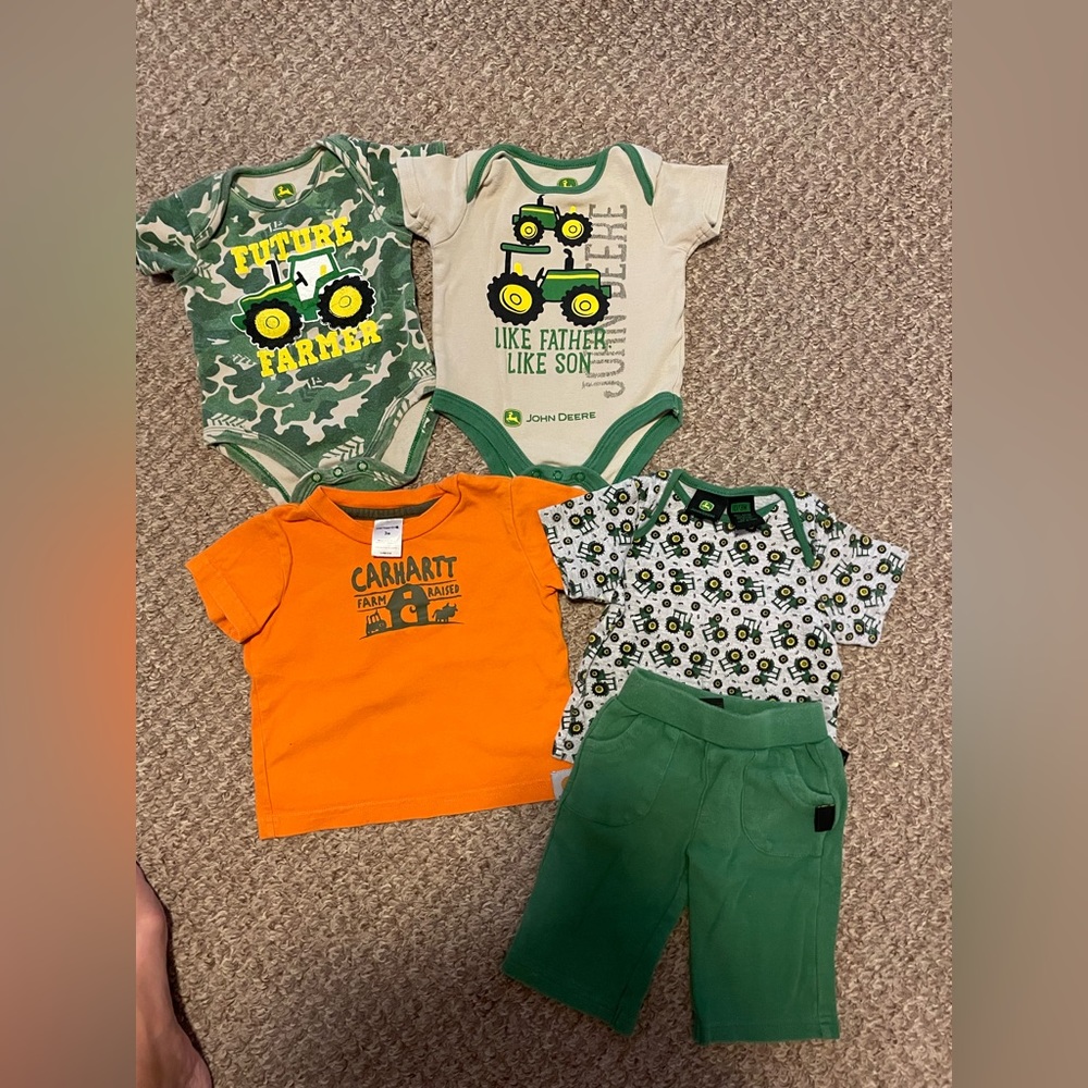 John Deere size 0-3 months